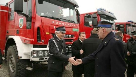 27 samochodów dla strażaków-ochotników