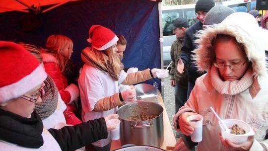 Biała Podlaska: Studenci częstowali wigilijną kuchnią
