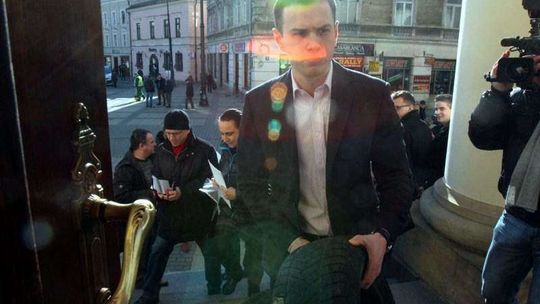 Protest przeciwko budowie spalarni opon 