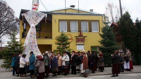 Topienie marzanny w Jeziorzanach