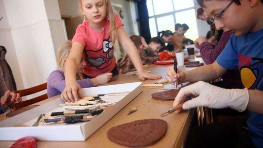 Warsztaty ceramiczno-rzeźbiarskie w DK Skarpa 