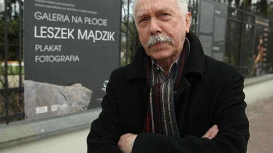 Galeria na płocie: Mądzik na początek