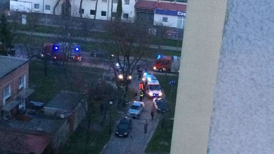 Ul. Grabskiego: Kierowca uderzył w słup