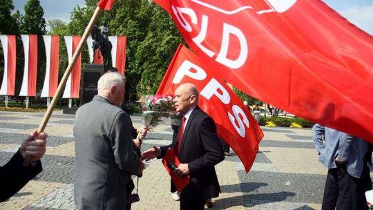 Wiec 1-majowy na pl. Litewskim