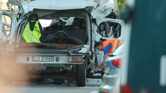 Wypadek dwóch busów, 4 osoby nie żyją Wypadek dwóch busów, 4 osoby nie żyją