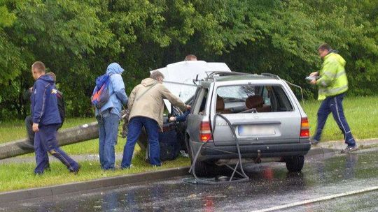 Wypadek na ul. Wrotkowskiej (zdjęcia)