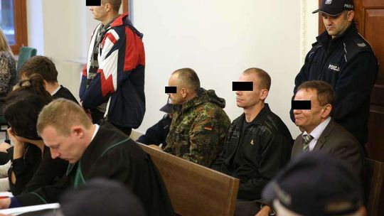 Podtapiali w wannie, razili prądem. To miała być zemsta