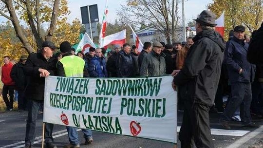 Protest sadowników. Blokada drogi w Annopolu