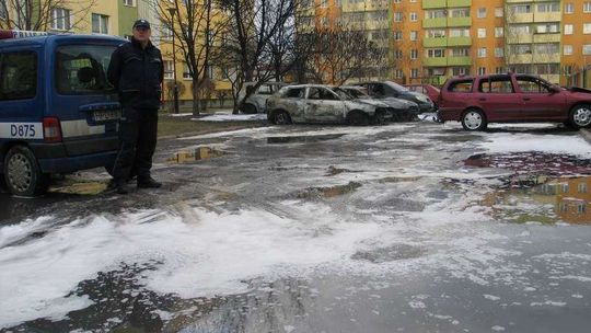 Pożar samochodów w Chełmie Pożar samochodów w Chełmie