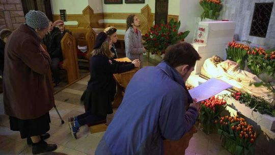 Adoracja grobu Pańskiego i święcenie pokarmów