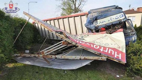 Łuków: 35-latek zasnął za kierownicą