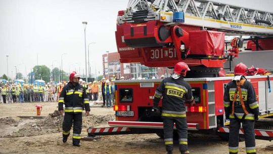 Ćwiczenia Straży Pożarnej na budowie basenu w Lublinie 