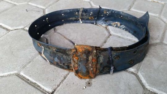 Fragmenty ubrania kobiety znalezionej w jez. Białym Fragmenty ubrania kobiety znalezionej w jez. Białym