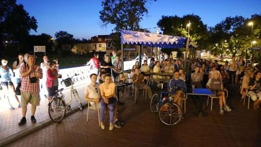 Koncert Orkiestry św. Mikołaja na Moście Kultury