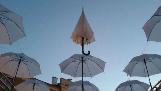 Carnaval Sztukmistrzów: Miasto się stroi