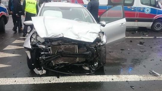 Wypadek na skrzyżowaniu ul. Poligonowej i Zelwerowicza