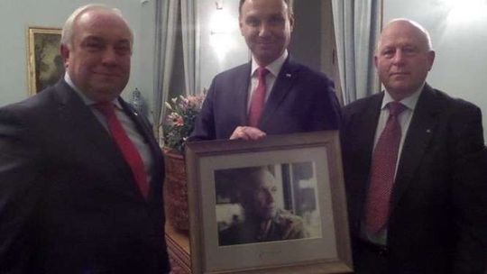 Najbliżsi Karskiego u Andrzeja Dudy