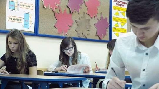 Próbny egzamin klas trzecich w gimnazjum nr 16 w Lublinie Próbny egzamin klas trzecich w gimnazjum nr 16 w Lublinie