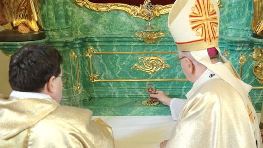 Relikwie św. Mikołaja zostały wprowadzone do parafii 