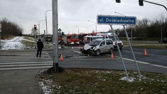 Wypadek autobusu MPK na al. Witosa w Lublinie Wypadek autobusu MPK na al. Witosa w Lublinie