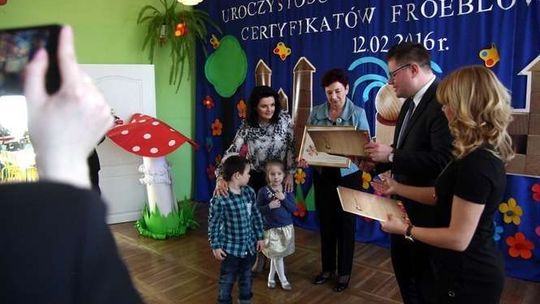 Wręczenie certyfikatów Froeblowskich lubelskim przedszkolom