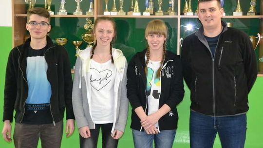 Ogólnopolski Młodzieżowy Turniej Turystyczno-Krajoznawczy PTTK Ogólnopolski Młodzieżowy Turniej Turystyczno-Krajoznawczy PTTK