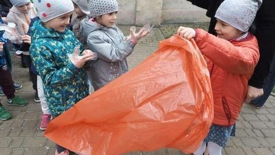 Przedszkolaki z Lublina sprzątają miasto