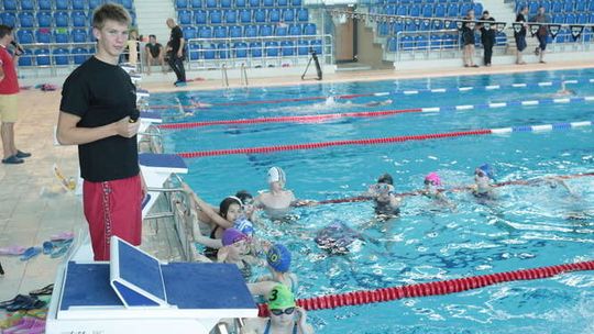 Trening z mistrzem w Aqua Lublin: Jan Świtkowski poprowadził zajęcia dla dzieci Trening z mistrzem w Aqua Lublin: Jan Świtkowski poprowadził zajęcia dla dzieci