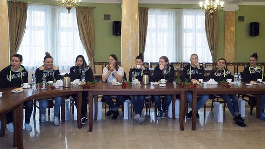 Spotkanie zawodniczek MKS Selgros Lublin z wojewodą lubelskim