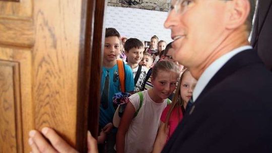 Wycieczka uczniów z SP nr 43 po Ratuszu