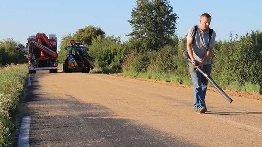 Cysterna z gazem wpadła w poślizg w Gołębiu