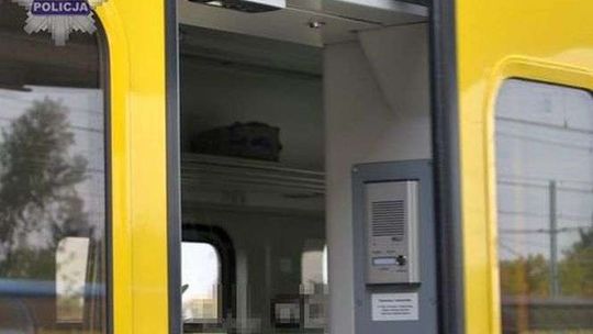 Podejrzana paczka w pociągu Podejrzana paczka w pociągu