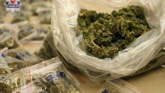 Narkotyki w mieszkaniu na Tatarach