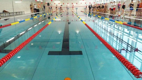Gimnazjum nr 5: uroczyste oddanie do użytku pływalni po generalnym remoncie