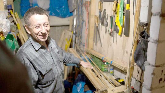 Z drewna, z rogu, ze ścięgna