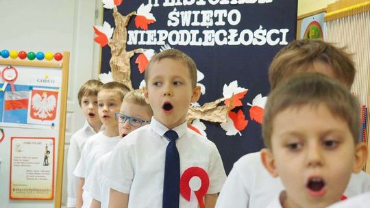 Przedszkole nr 5: Narodowe Święto Niepodległości