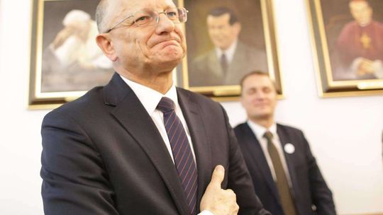 Rada Miasta obroniła Krzysztofa Żuka