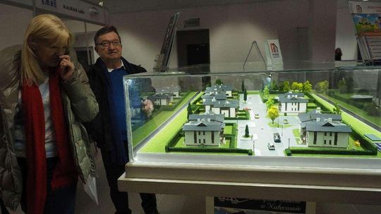  Targi Mieszkań i Nieruchomości oraz Wyposażenia Wnętrz ARANŻACJE