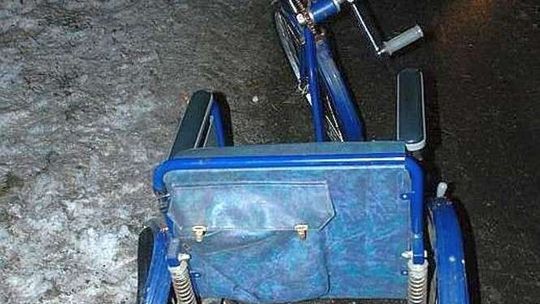 Potrącił mężczyznę na wózku inwalidzkim i uciekł