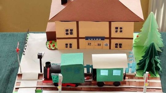 Konkurs modeli kartonowych