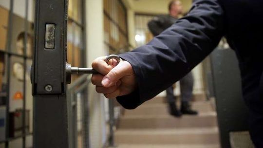 Trzy metry na osadzonego