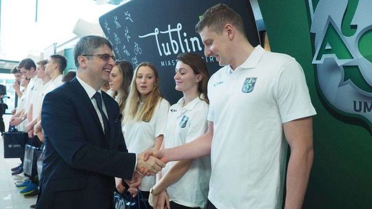 Prezentacja kadry pływackiej AZS UMCS Prezentacja kadry pływackiej AZS UMCS