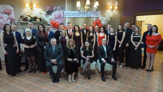 Studniówki 2017: Bal maturzystów VII LO