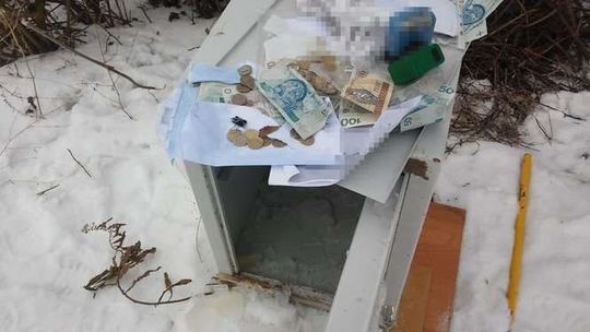 Ukradł sejf, a potem go wyrzucił