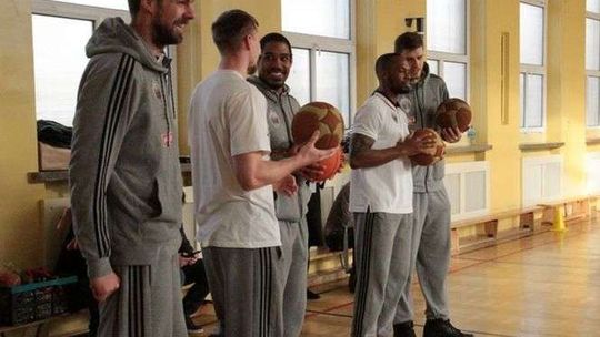 Koszykarze TBV Startu odwiedzili SP 32 w Lublinie