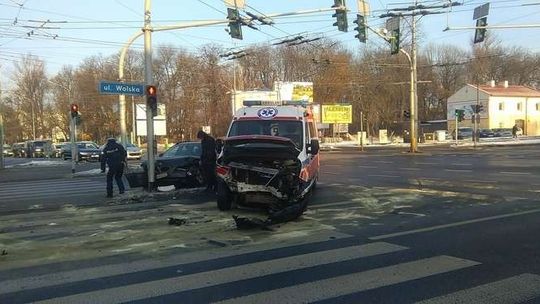 Lublin: Karetka zderzyła się z BMW