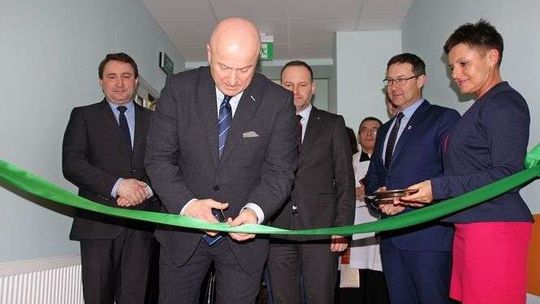 Uroczyste otwarcia przychodni specjalistycznej i lądowiska dla helikopterów w Kraśniku Uroczyste otwarcia przychodni specjalistycznej i lądowiska dla helikopterów w Kraśniku