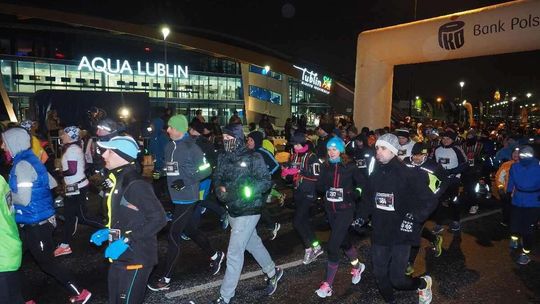 Nocne biegi w Lublinie: Trzecia Dycha do Maratonu