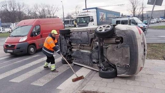 Wypadek na rondzie Mohyły