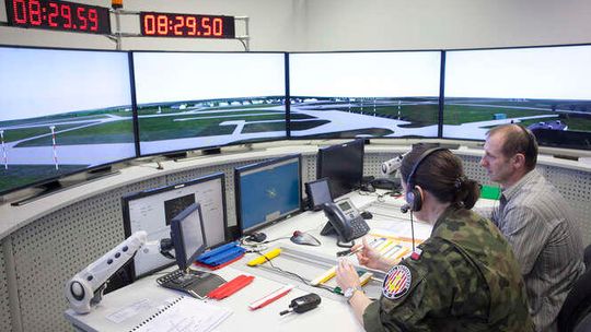 Dni otwarte w szkole orląt w Dęblinie Dni otwarte w szkole orląt w Dęblinie